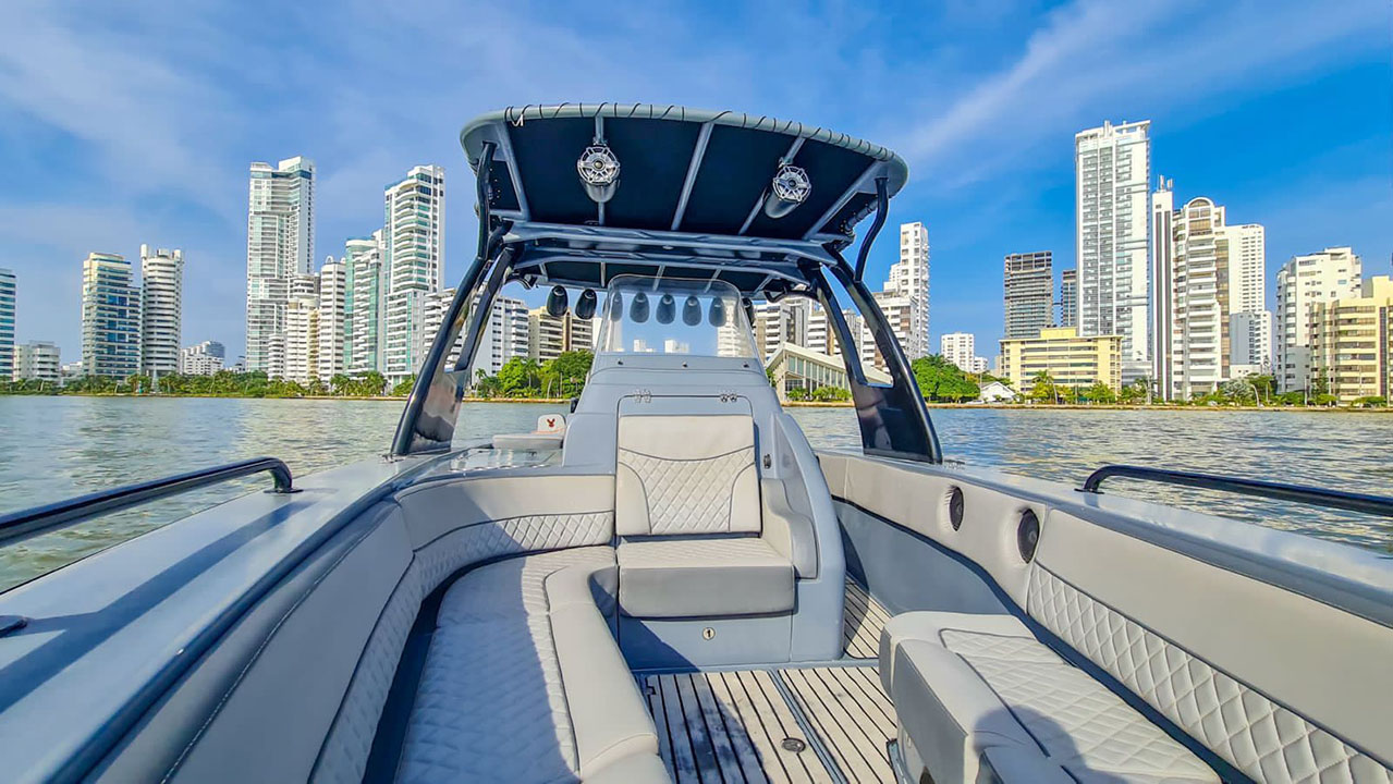 Botegena Cartagena Colombia Boat Rentals Black Bunny 2