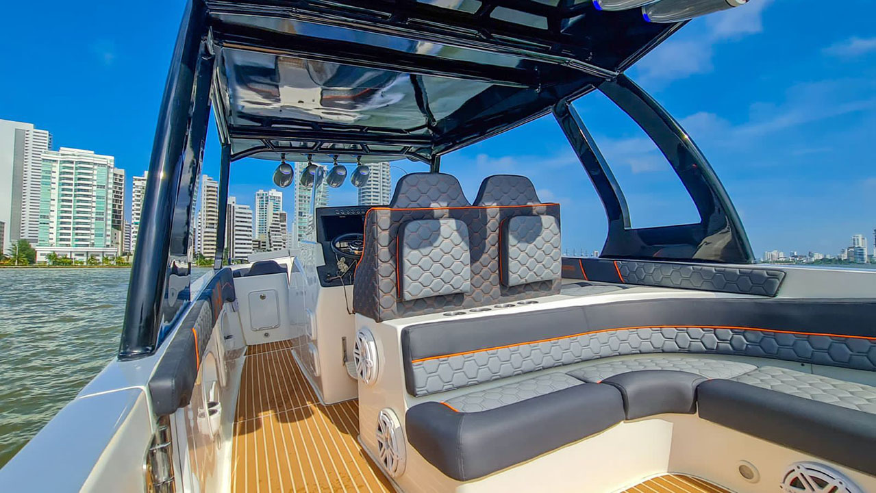 Botegena Cartagena Colombia Boat Rentals Black Bunny 1