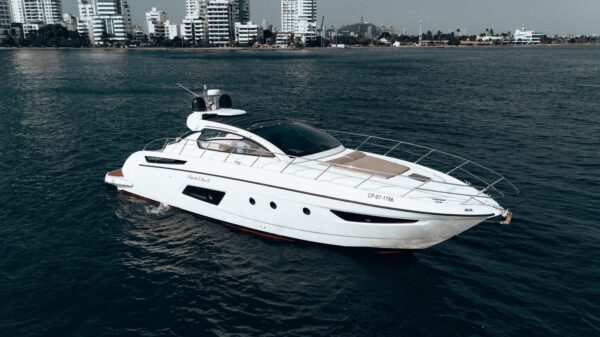 Luxury yacht Myriam Esther V cruising near Cartagena’s coastline