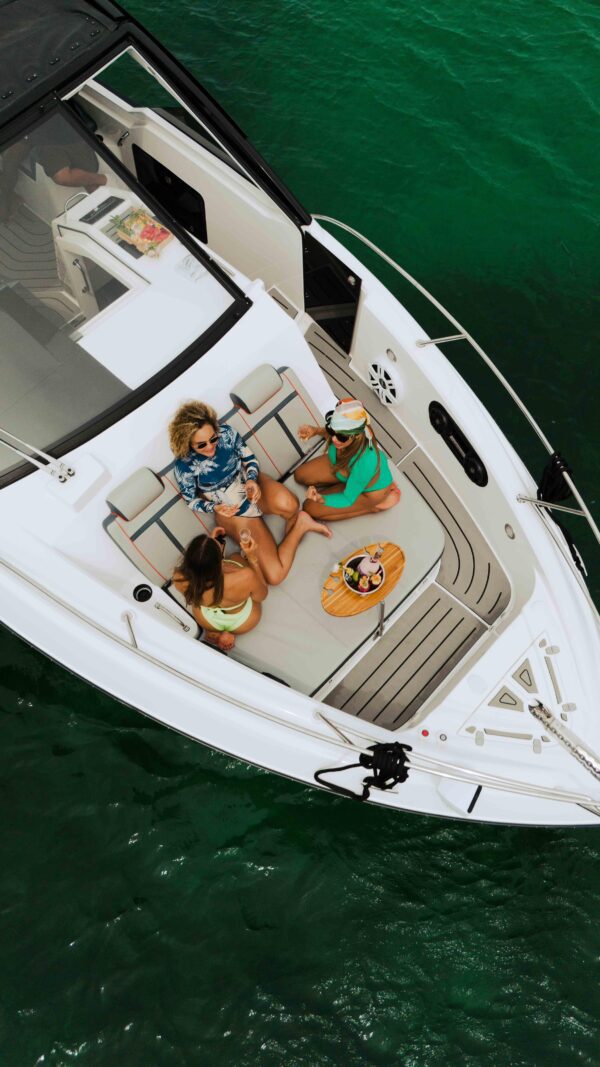 Families enjoying a private yacht day in Cartagena.