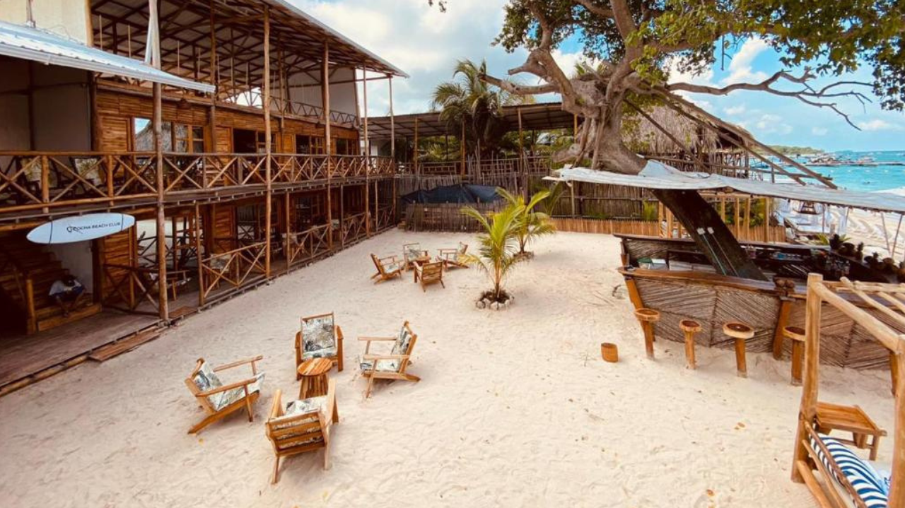 Discover Tierra Bomba island with Botegena in Cartagena Colombia