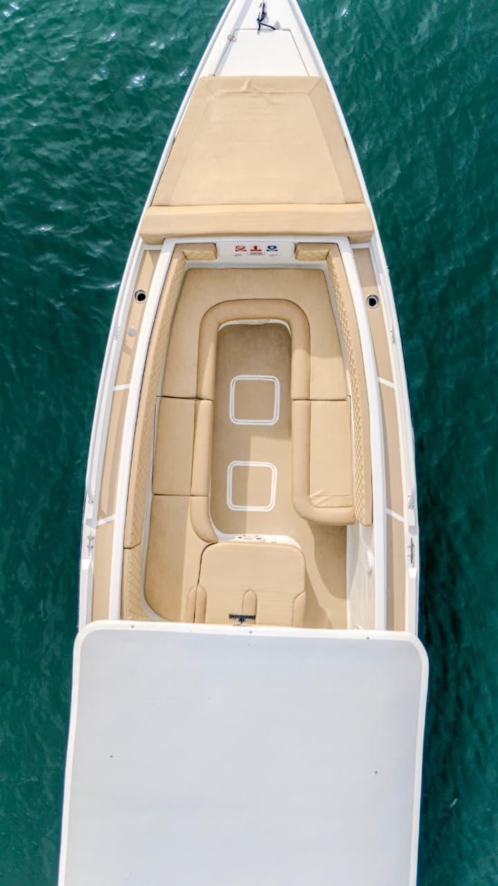 Mona Linda – 32 ft Speed Boat - Image 4