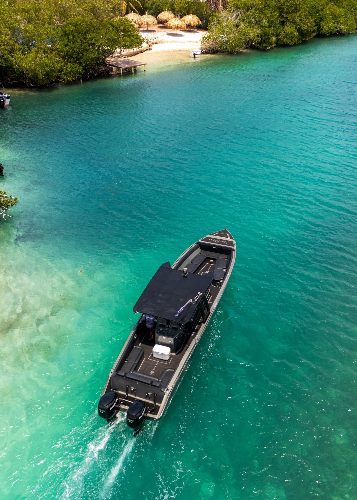 TH Raptor – 42 ft Speed Boat