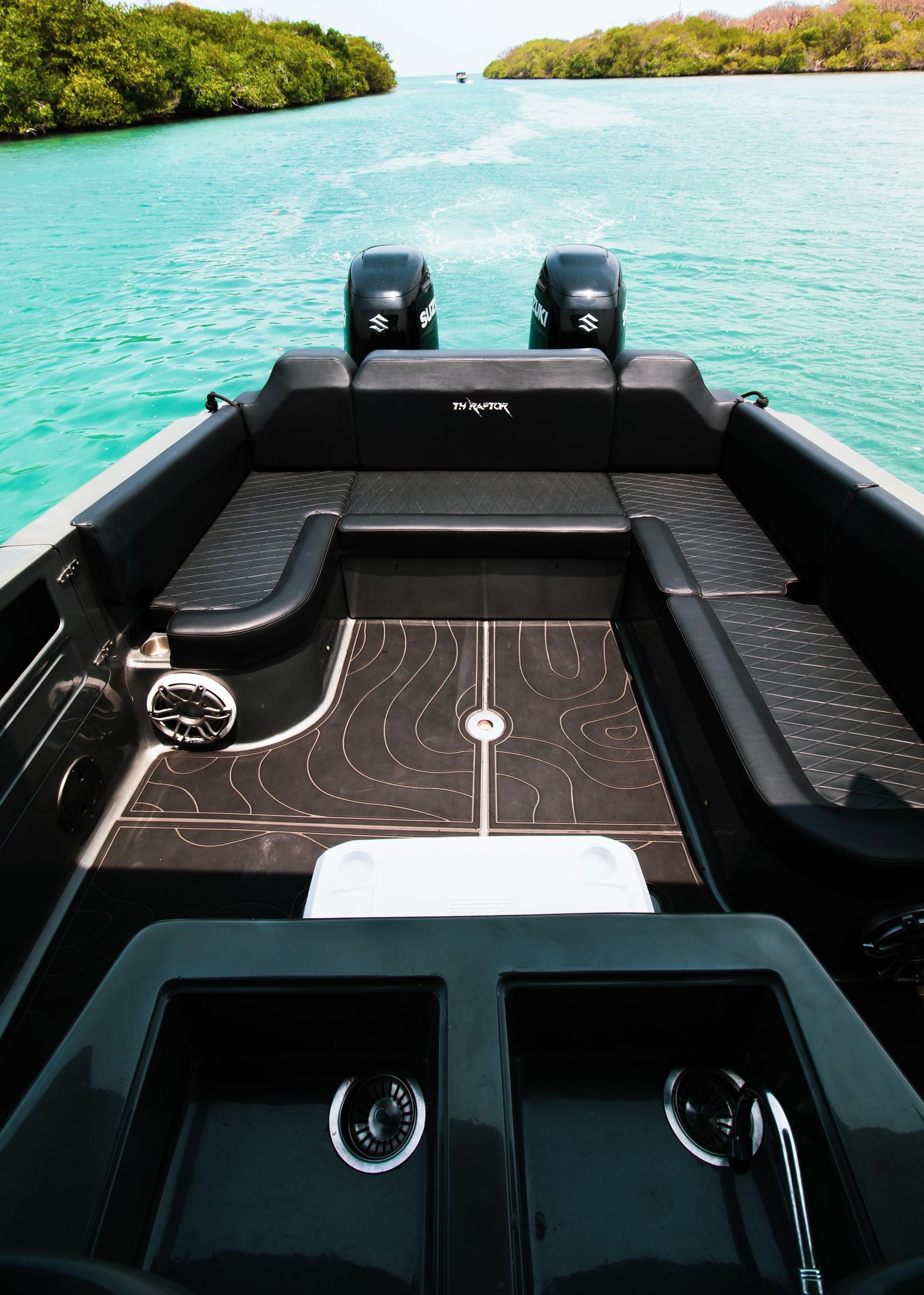 TH Raptor – 42 ft Speed Boat - Image 5