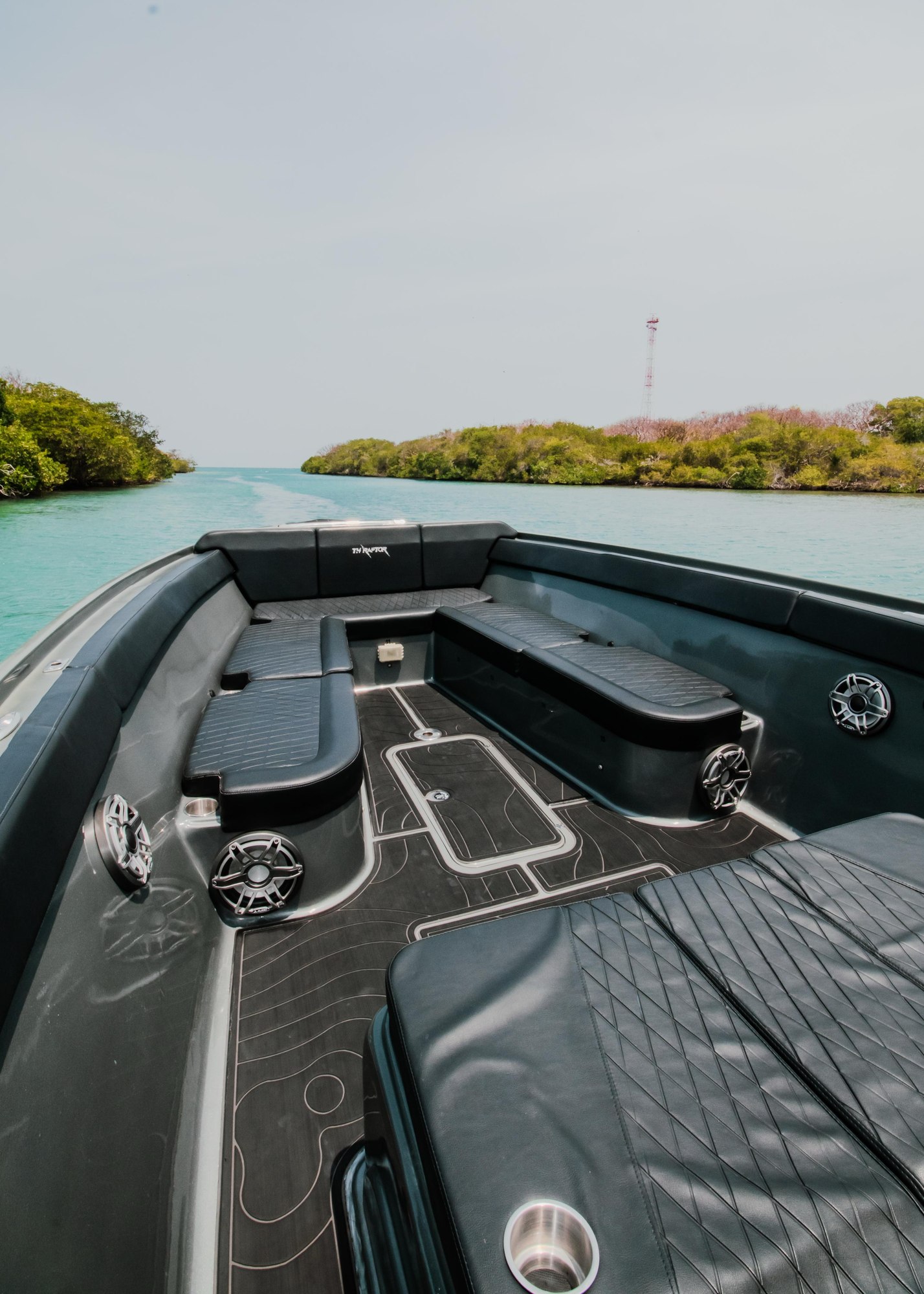 TH Raptor – 42 ft Speed Boat - Image 6